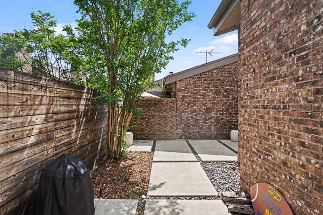 12368 Montego Plaza, Dallas, TX 75230