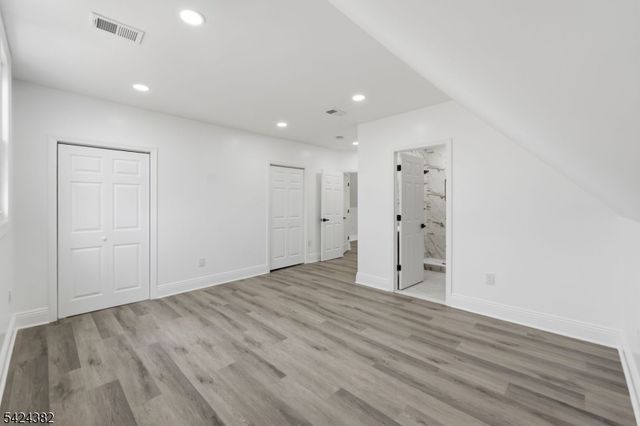 31 Saint Moritz Pl, Wayne Twp., NJ 07470