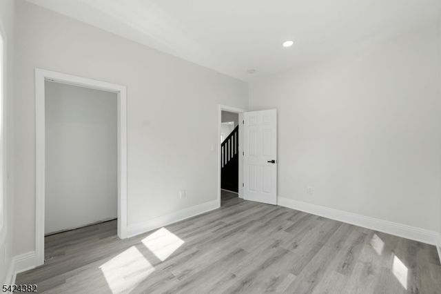 31 Saint Moritz Pl, Wayne Twp., NJ 07470