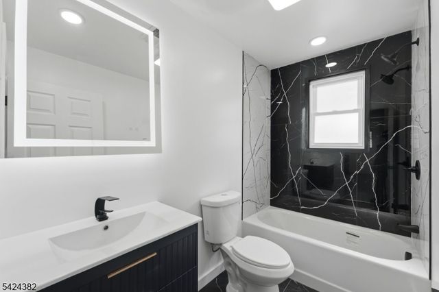 31 Saint Moritz Pl, Wayne Twp., NJ 07470