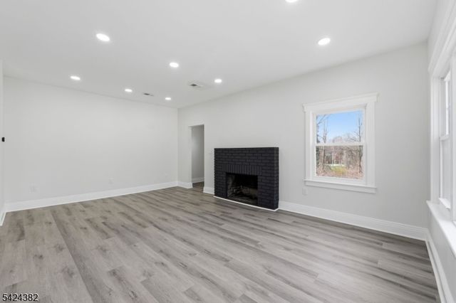 31 Saint Moritz Pl, Wayne Twp., NJ 07470