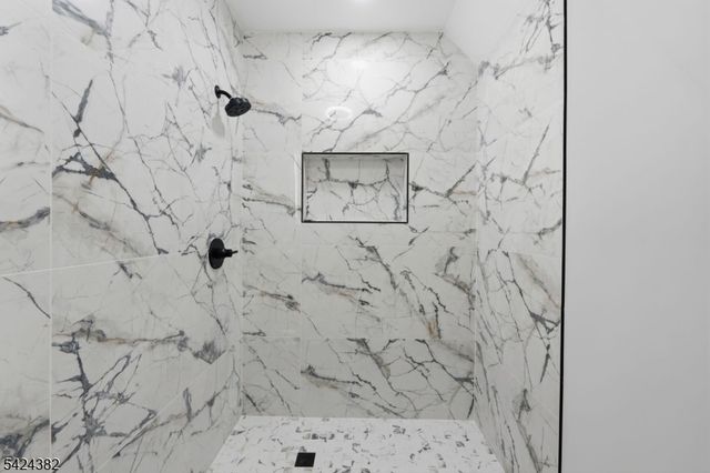 31 Saint Moritz Pl, Wayne Twp., NJ 07470