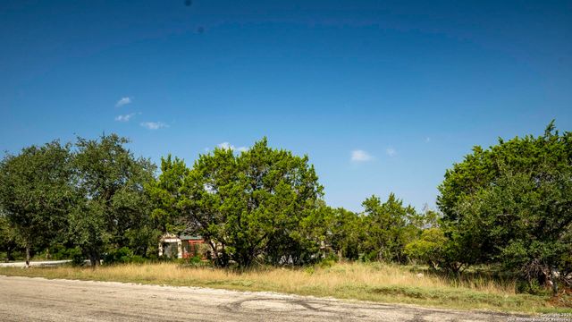 2601 Summit Dr, New Braunfels, TX 78132