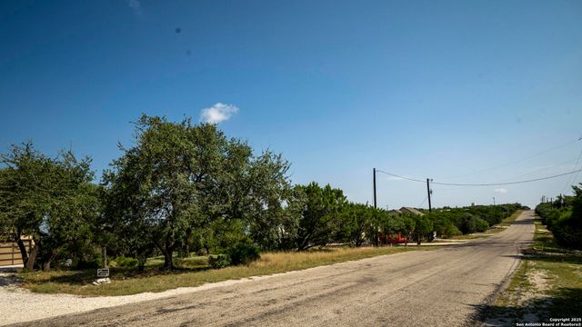 2601 Summit Dr, New Braunfels, TX 78132