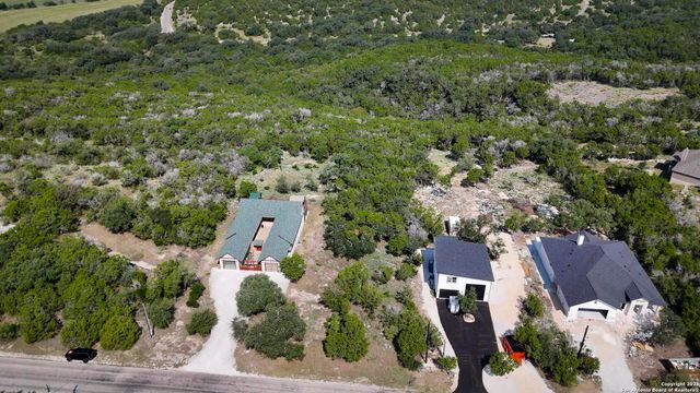 2601 Summit Dr, New Braunfels, TX 78132