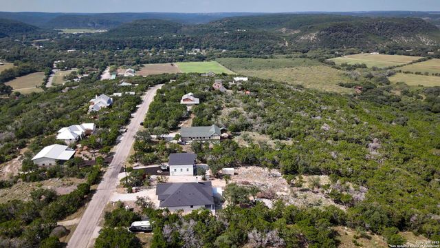 2601 Summit Dr, New Braunfels, TX 78132