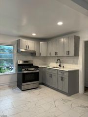 656 E 24Th St, Paterson City, NJ 07504