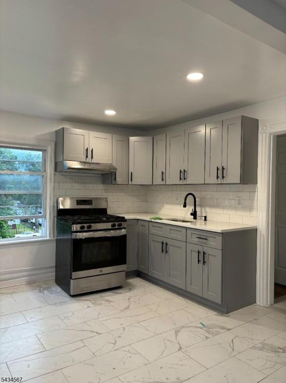 656 E 24Th St, Paterson City, NJ 07504
