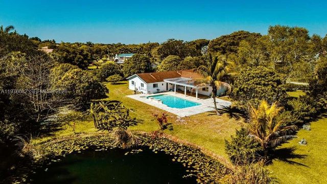 11030 SW 42nd Ct, Davie, FL 33328