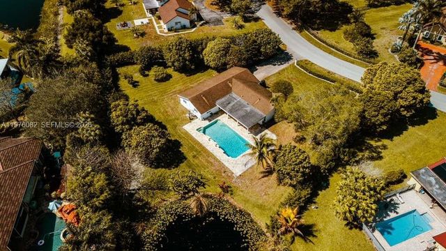 11030 SW 42nd Ct, Davie, FL 33328