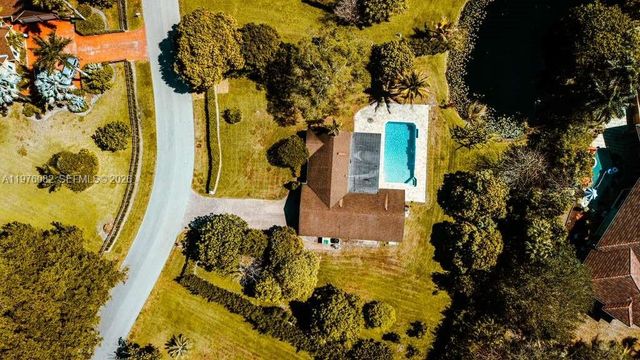 11030 SW 42nd Ct, Davie, FL 33328