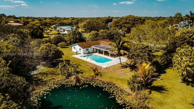 11030 SW 42nd Ct, Davie, FL 33328