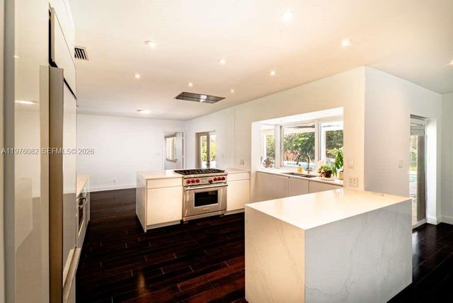 11030 SW 42nd Ct, Davie, FL 33328