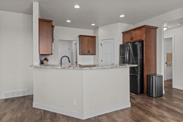 3846 E ZION LANE, Appleton, WI 54913
