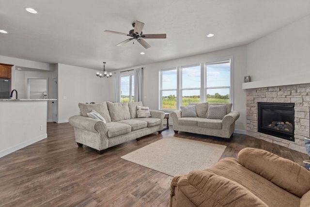 3846 E ZION LANE, Appleton, WI 54913