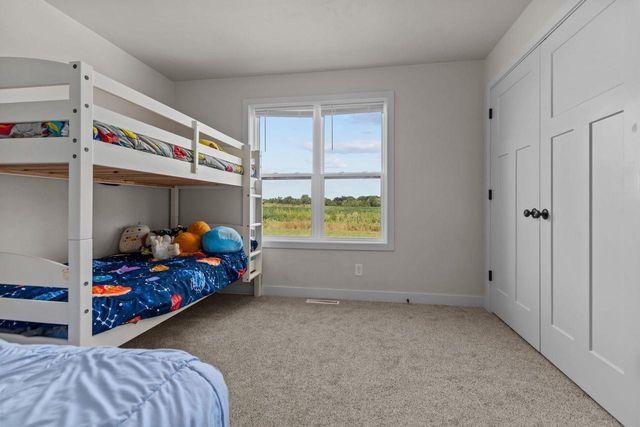 3846 E ZION LANE, Appleton, WI 54913
