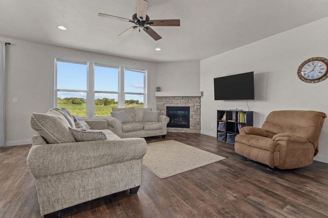 3846 E ZION LANE, Appleton, WI 54913