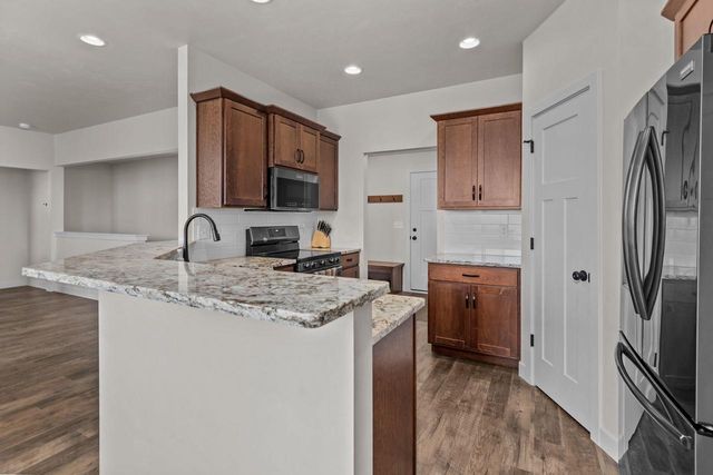 3846 E ZION LANE, Appleton, WI 54913