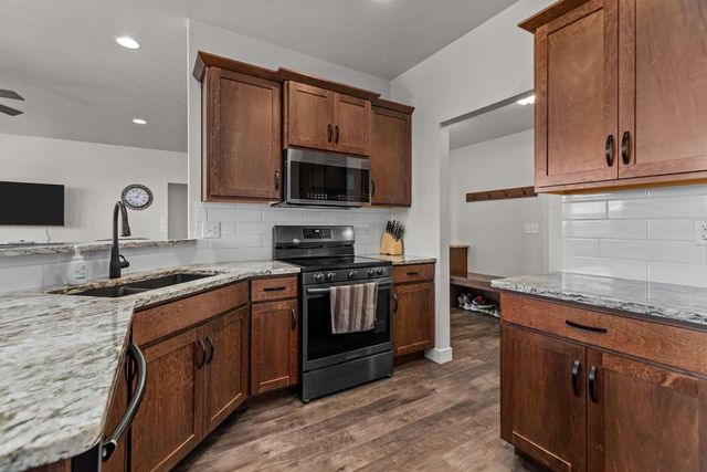 3846 E ZION LANE, Appleton, WI 54913