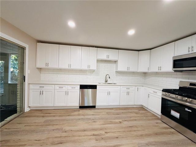 421 Safari Circle, Stone Mountain, GA 30083