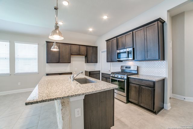8225 Dublin Forest, San Antonio, TX 78253