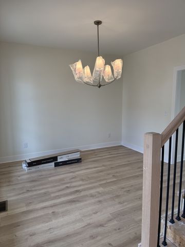 692 Eva Agnes Ave, Clarksville, TN 37042