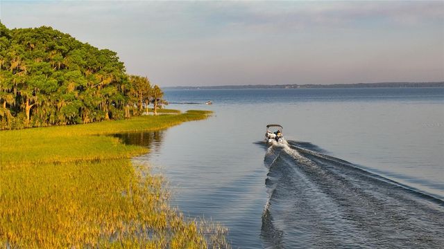 1761 POINT GRACE ROAD, Tavares, FL 32778