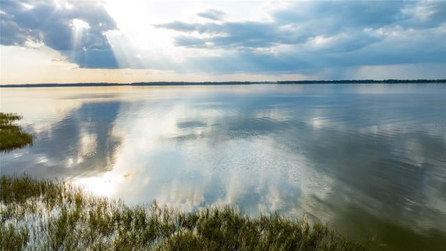 1761 POINT GRACE ROAD, Tavares, FL 32778
