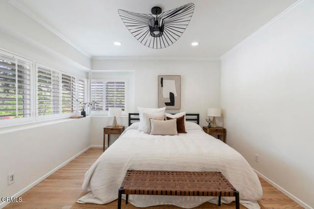 3818 Cedarbend Drive, Glendale, CA 91214