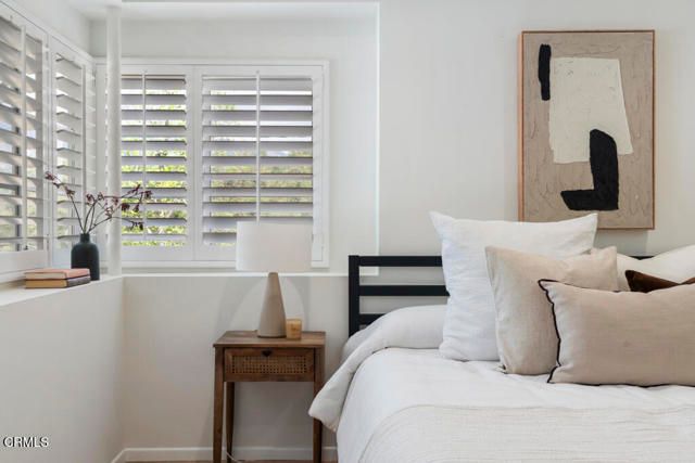 3818 Cedarbend Drive, Glendale, CA 91214