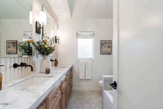 3818 Cedarbend Drive, Glendale, CA 91214