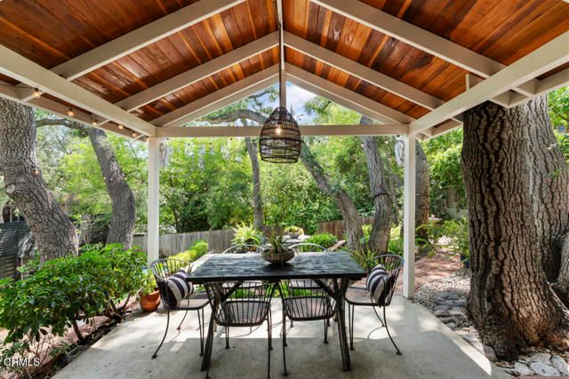 3818 Cedarbend Drive, Glendale, CA 91214