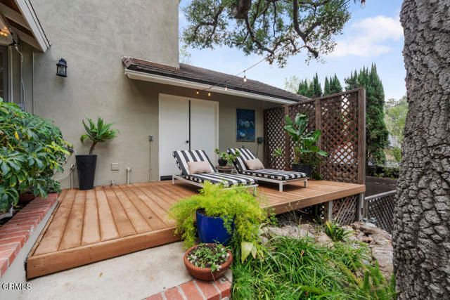 3818 Cedarbend Drive, Glendale, CA 91214