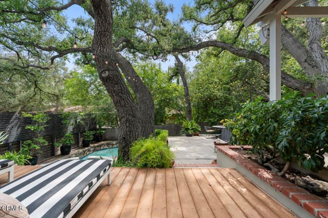 3818 Cedarbend Drive, Glendale, CA 91214