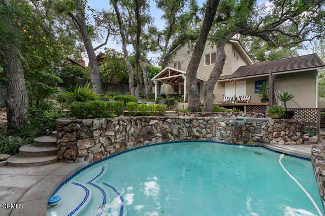 3818 Cedarbend Drive, Glendale, CA 91214