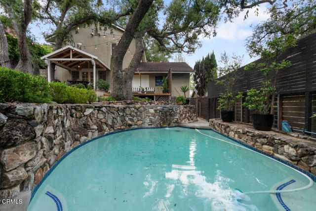 3818 Cedarbend Drive, Glendale, CA 91214