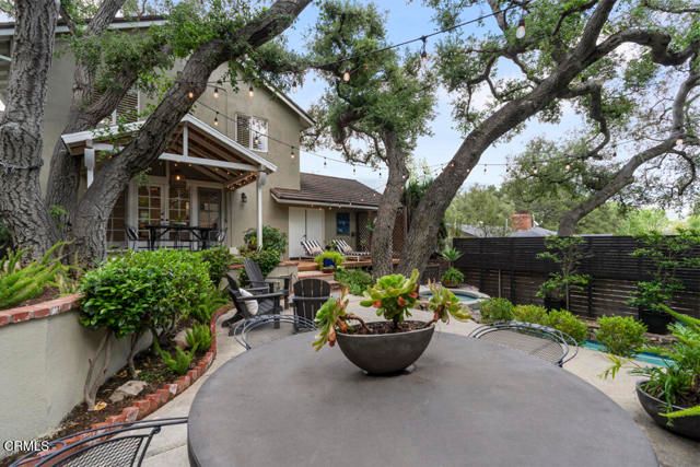 3818 Cedarbend Drive, Glendale, CA 91214