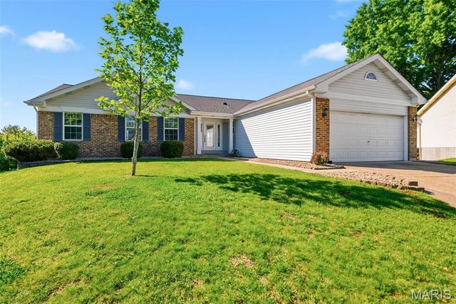 3 Riesling Court, St Charles, MO 63304