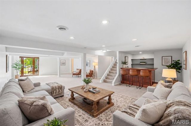 3 Riesling Court, St Charles, MO 63304