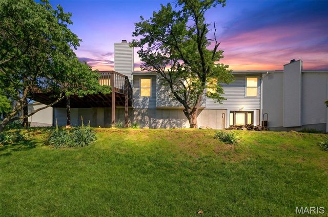 3 Riesling Court, St Charles, MO 63304