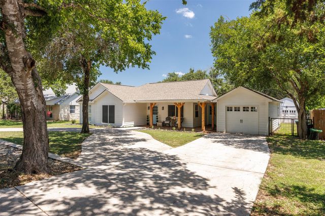 8 Deer Ridge RD, Wimberley, TX 78676