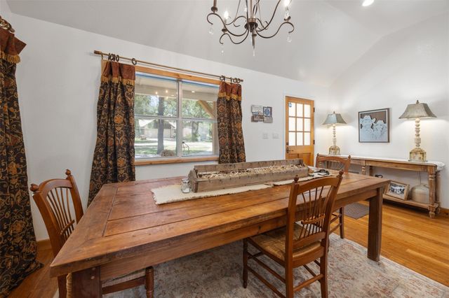 8 Deer Ridge RD, Wimberley, TX 78676