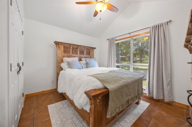 8 Deer Ridge RD, Wimberley, TX 78676