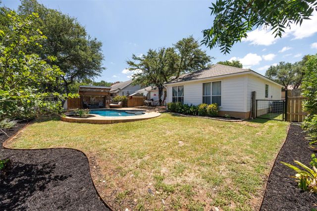 8 Deer Ridge RD, Wimberley, TX 78676