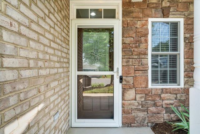 17 Cardinal LN, Daleville, VA 24083