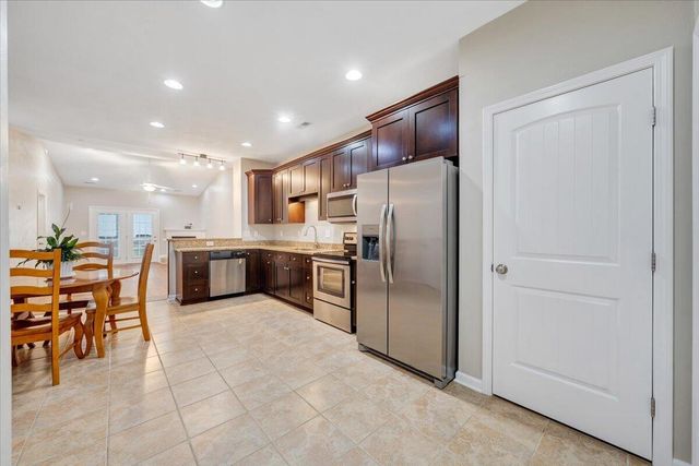 17 Cardinal LN, Daleville, VA 24083