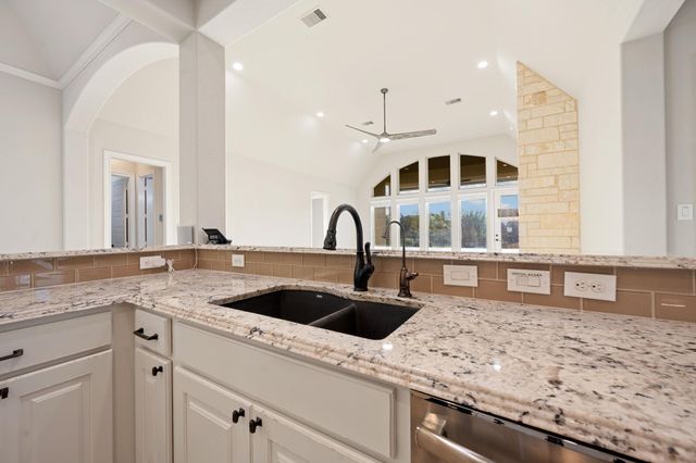 917 Coolabah Ave, New Braunfels, TX 78132