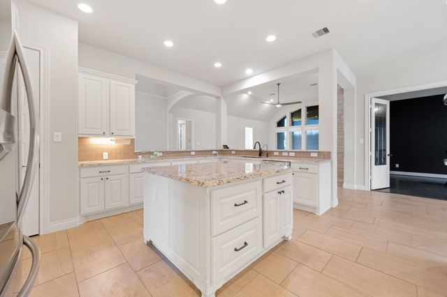 917 Coolabah Ave, New Braunfels, TX 78132