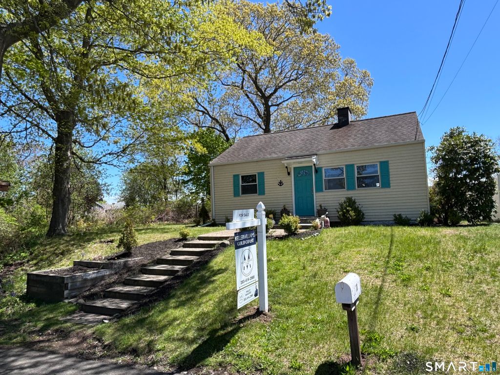 33 Howard Court, Milford, CT 06460