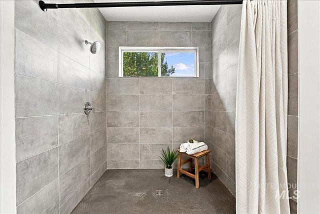14469 Bighorn Dr, Nampa, ID 83651